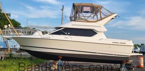 Bayliner 2858 Command Bridge anmeldelser og tekniske specifikationer
